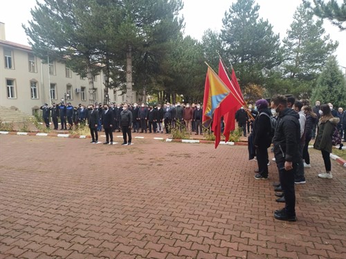  İlçemiz Kaymakamı Sayın Mahmut Fazıl YILDIZ, 10 Kasım Atatürk’ü Anma Programına Katıldı